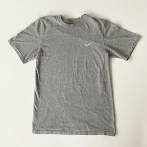 Mens Vintage Regular Fit‎ Nike Gray Short Sleeve Shirt Size S Crew Neck